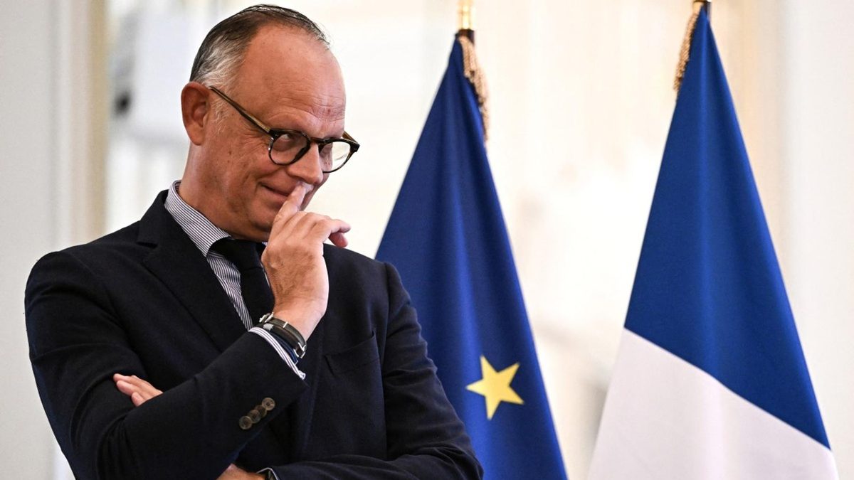Il n’y a pas que Marine Tondelier qui a un objet fétiche vert