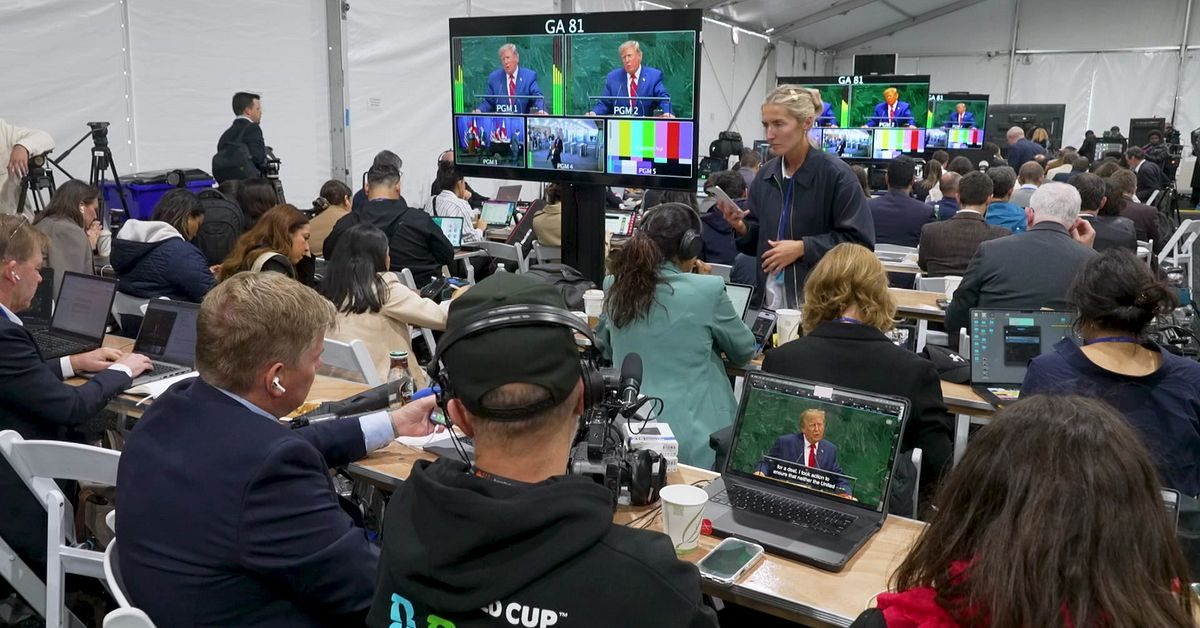 Tung mantel att axla när pressat FN blickar framåt