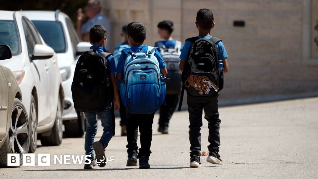 آباء فلسطينيون يخشون على حياة أطفالهم في المدارس مع تصاعد هجمات المستوطنين