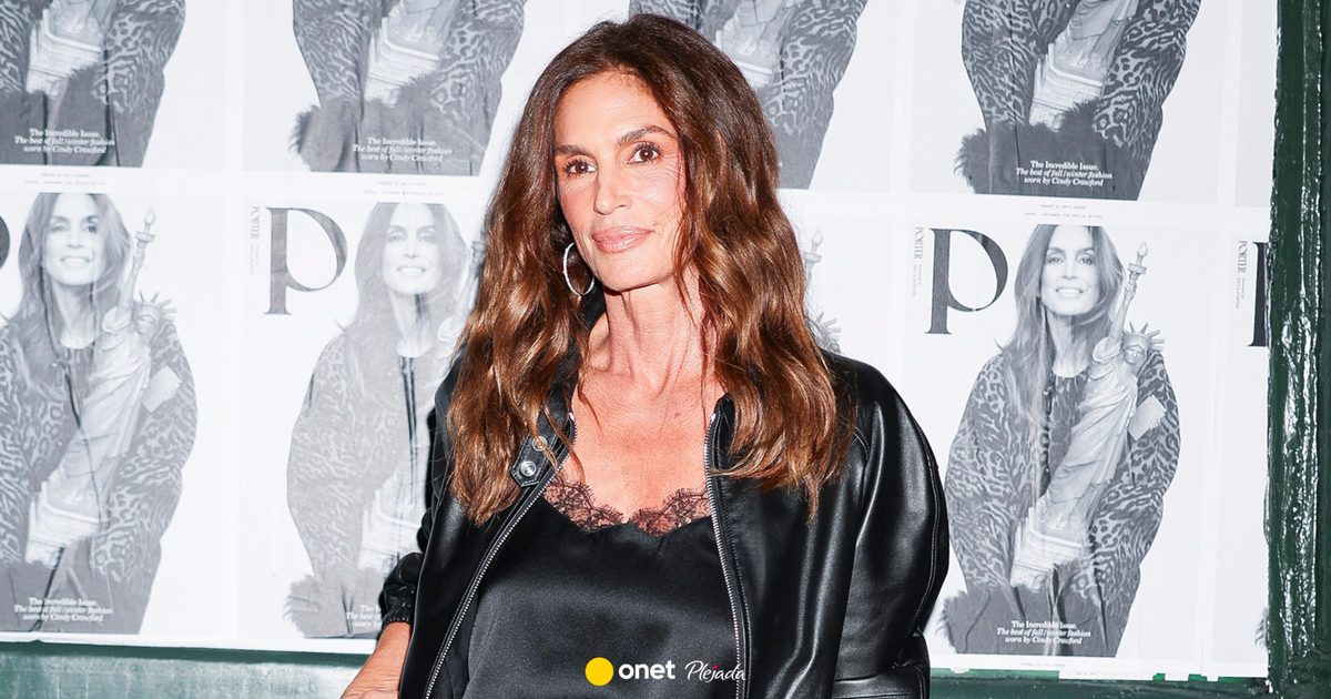 60-letnia Cindy Crawford wyglądała jak 30 lat temu. Supermodelka zachwyciła na NYFW