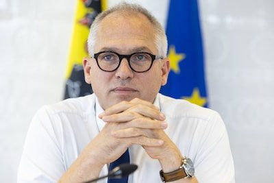 Vlaamse regering zoekt tot 3 miljard euro: je krijgt straks allicht geen kindergeld meer tot je 25 jaar