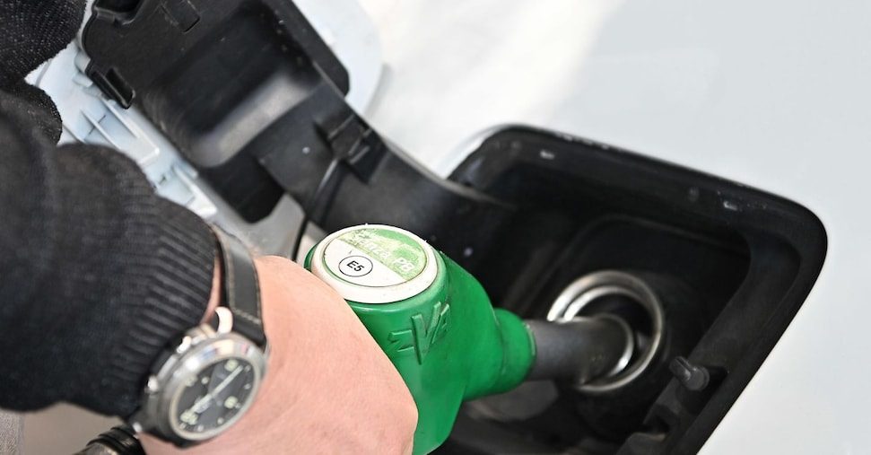 Carburanti ancora in rialzo, il diesel si avvicina a 2,5 euro in autostrada
