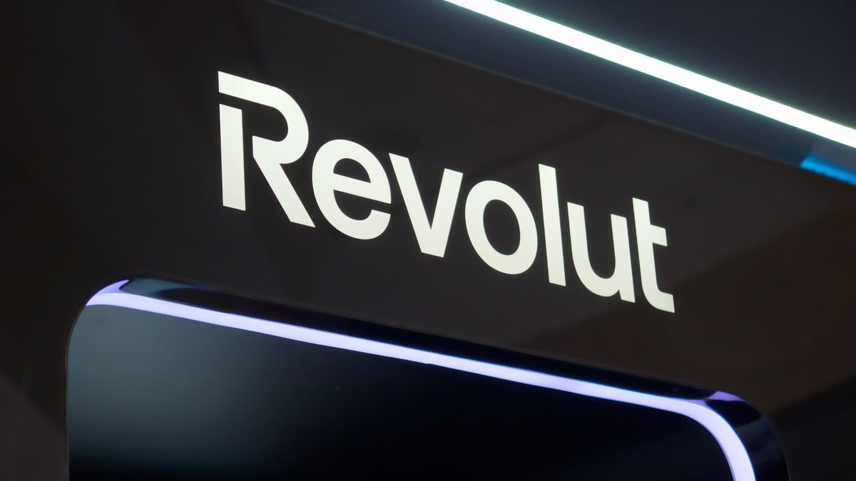 Revolut lance le paiement par reconnaissance faciale: bientôt la fin de la carte bancaire?