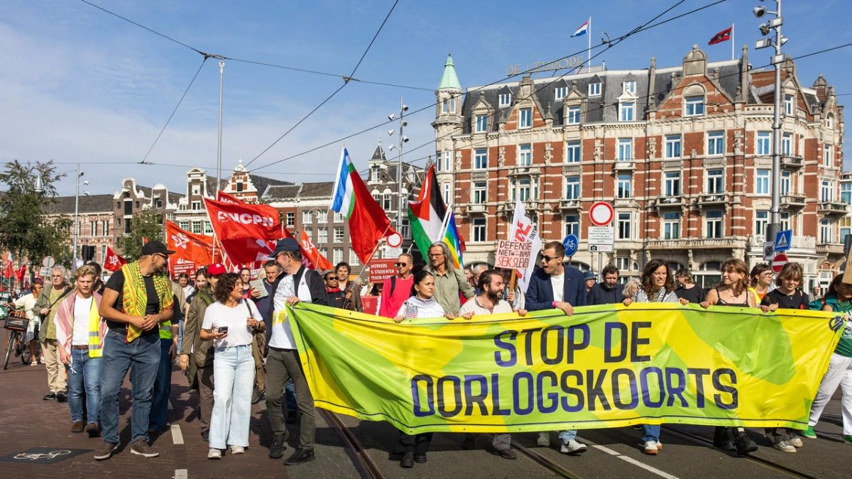 Paar duizend demonstranten bij protest 'Stop de oorlogskoorts'