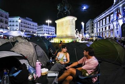 Betogers kamperen voor tweede nacht op rij in centrum Madrid uit protest tegen wooncrisis