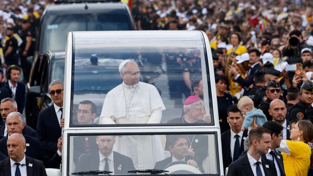 Papst Leo XIV. in Frankreich: Streit mit Macron, Jubel von Le Pen