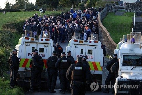 북아일랜드 민족갈등 재발…30년만에 '오렌지오더' 밤샘 대치