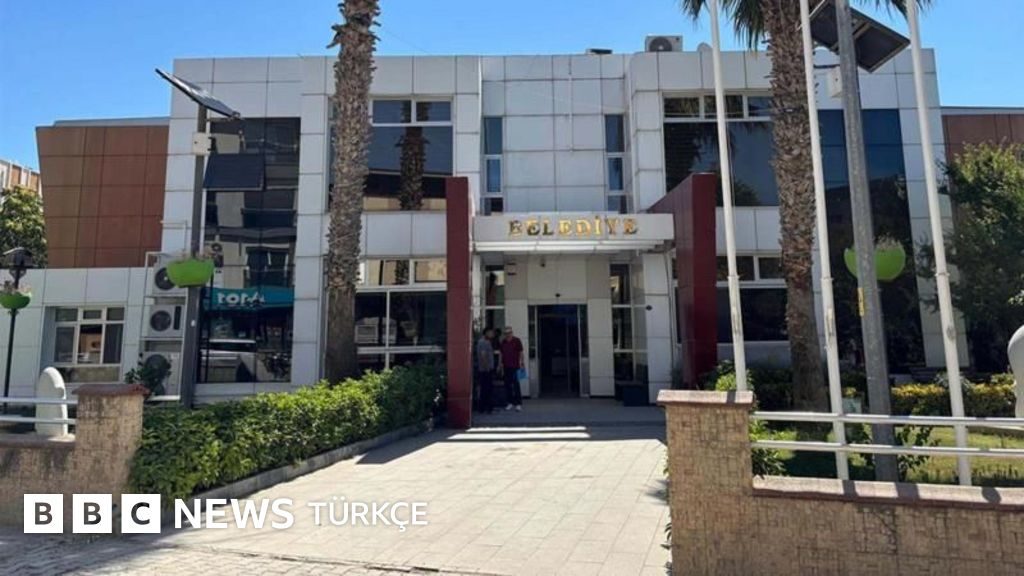 Seferihisar Belediyesi'nde 'rüşvet' soruşturmasında yeni operasyon: 43 gözaltı