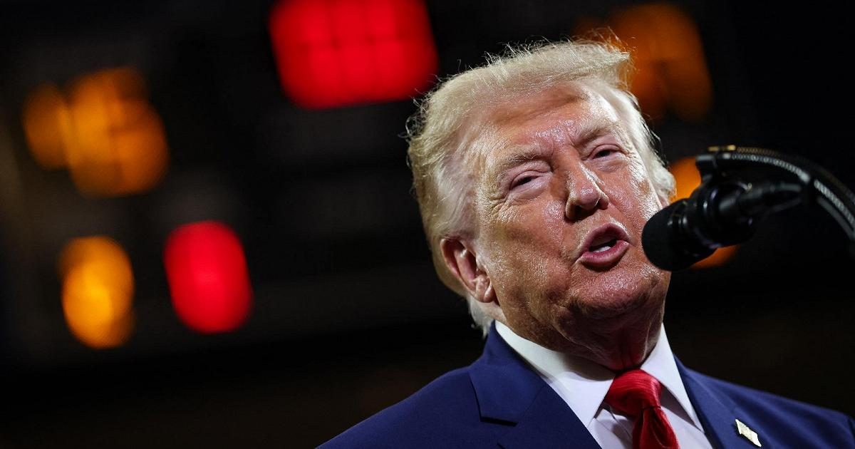 "L’IA sfugge al controllo? La sistemino". Trump sfida Pechino e snobba l'allarme falle