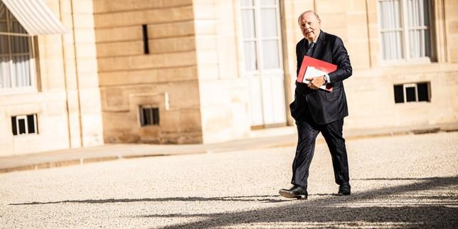 Sénatoriales 2026 : au sein du bloc central, un apparent statu quo et une chasse ouverte aux recrues