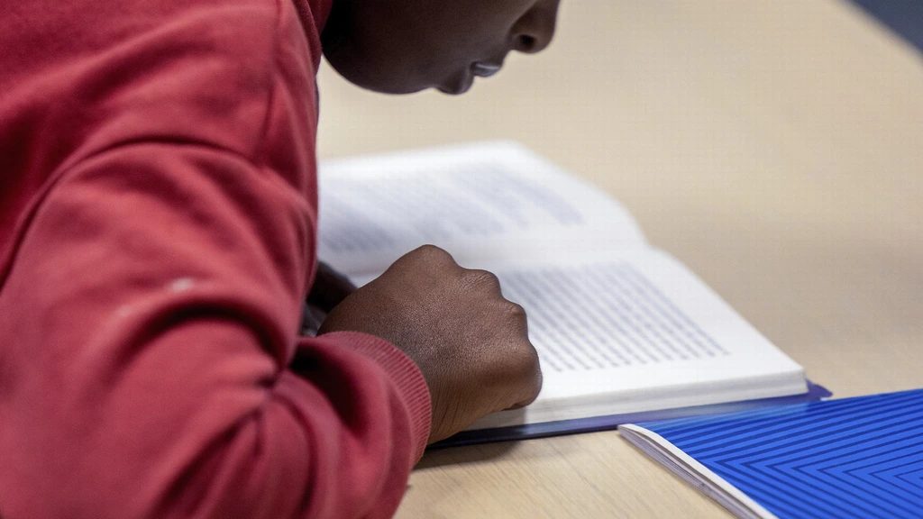 Bijna 40 procent 15-jarigen kan niet goed lezen, laaggeletterdheid dreigt