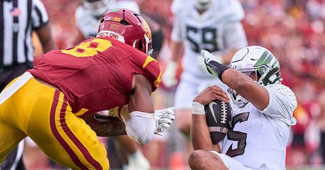 USC's Desman Stephens II Suspended for Dirty Hit that Sent Oregon QB to the Hospital