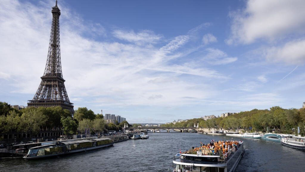 La tour Eiffel a rouvert mardi après une grève contre la discrimination envers le personnel féminin