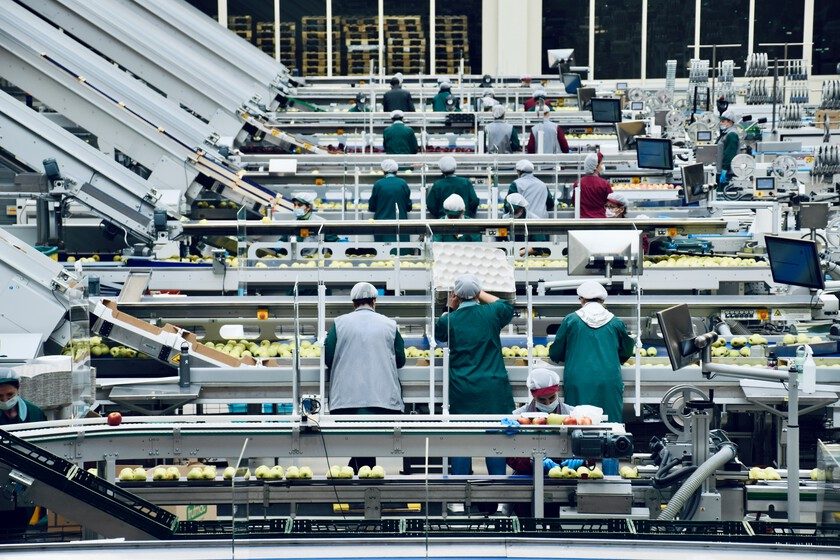 Se supone que la IA está cambiando para siempre la economía y la productividad. El PIB aún no dice nada de eso