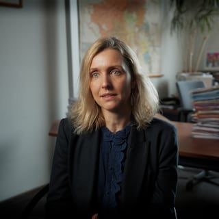 Als zeven slachtoffers in ‘Het bestaat’ vertellen wat het misbruik met hen heeft gedaan, krijg je als kijker een stomp…