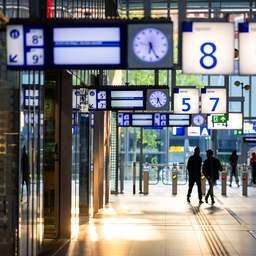 Oproep | Ben je afhankelijk van het openbaar vervoer en kan je niet thuiswerken?