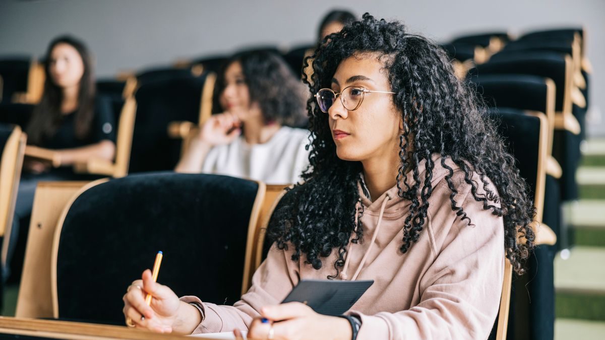 Fachkräftemangel: Internationale Studierende bringen Milliardenüberschuss für Staat