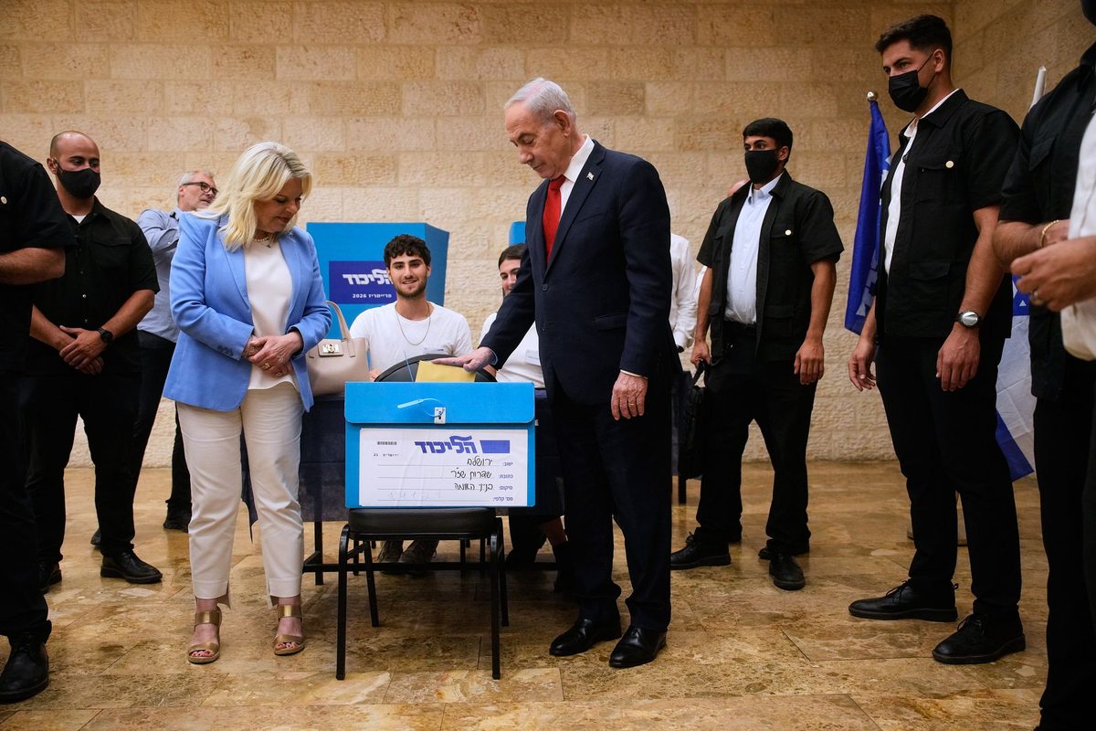 Netanyahu får sterk kritikk etter avsløring om at Israel ble varslet før Hamas-angrepet i 2023