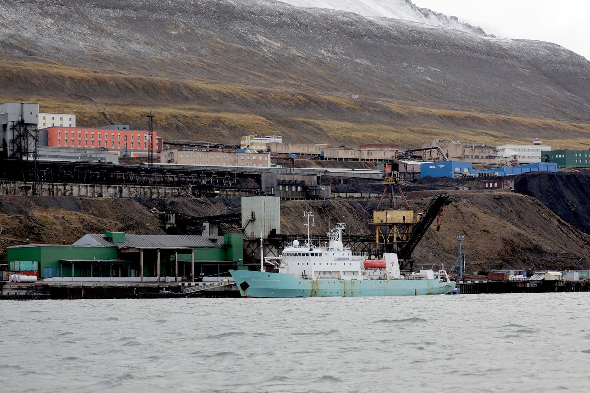 Strandede russiske passasjerer på Svalbard får reise hjem