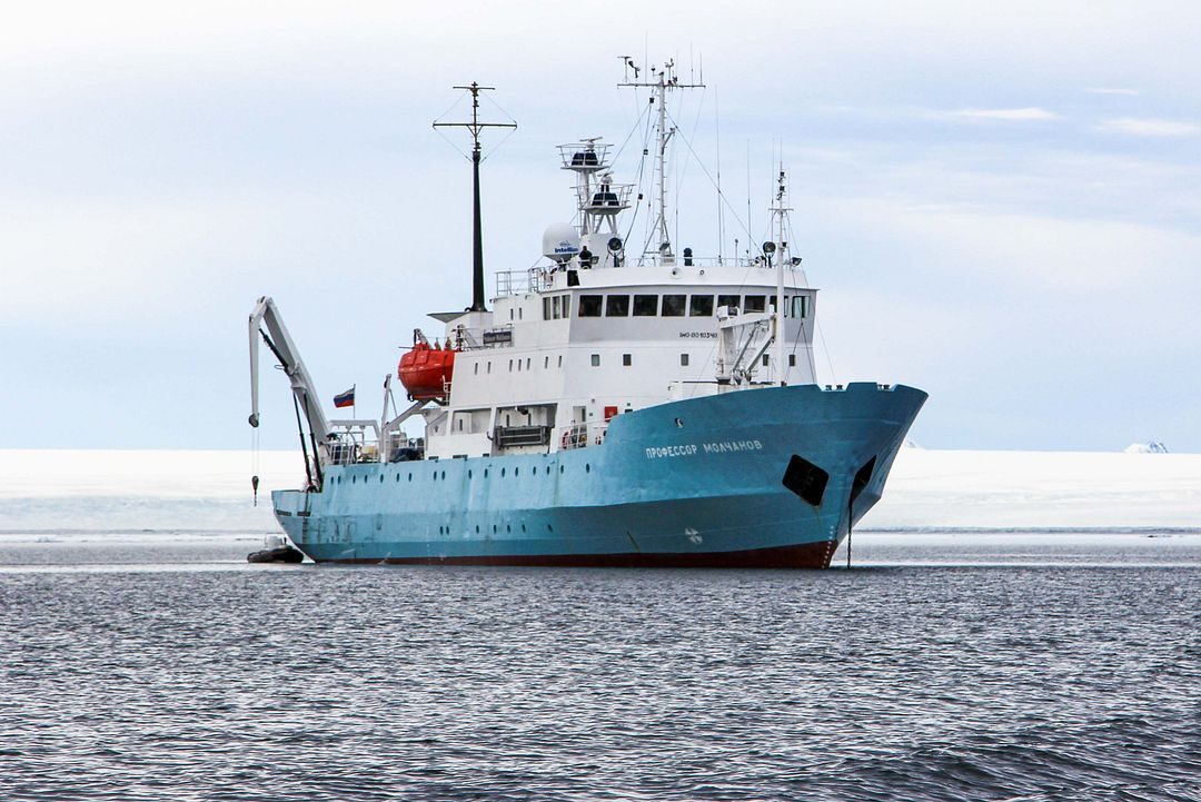 Russiske passasjerer får reise hjem fra Svalbard