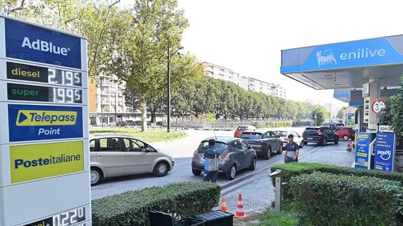 Tetto ai carburanti, i petrolieri indipendenti attaccano: “Estenderlo a tutti i fornitori”