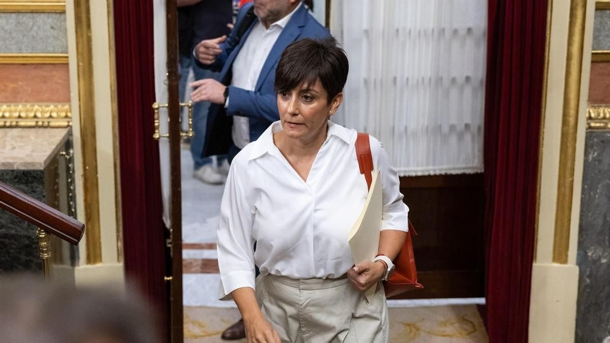 El Gobierno renuncia a reformar la Ley del Suelo para acercar el apoyo de Podemos al decreto de vivienda