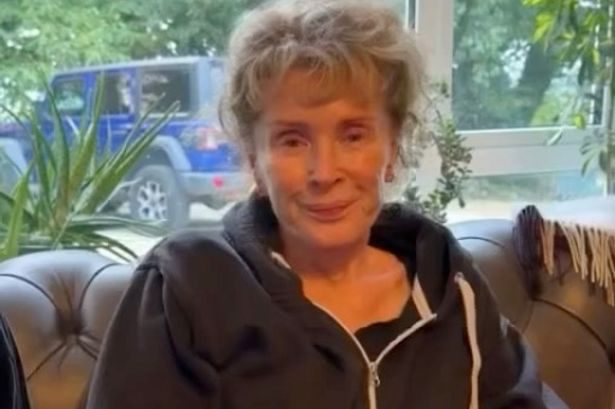 Beverley Callard forced to cancel huge plans after 'hell of a week' amid cancer battle