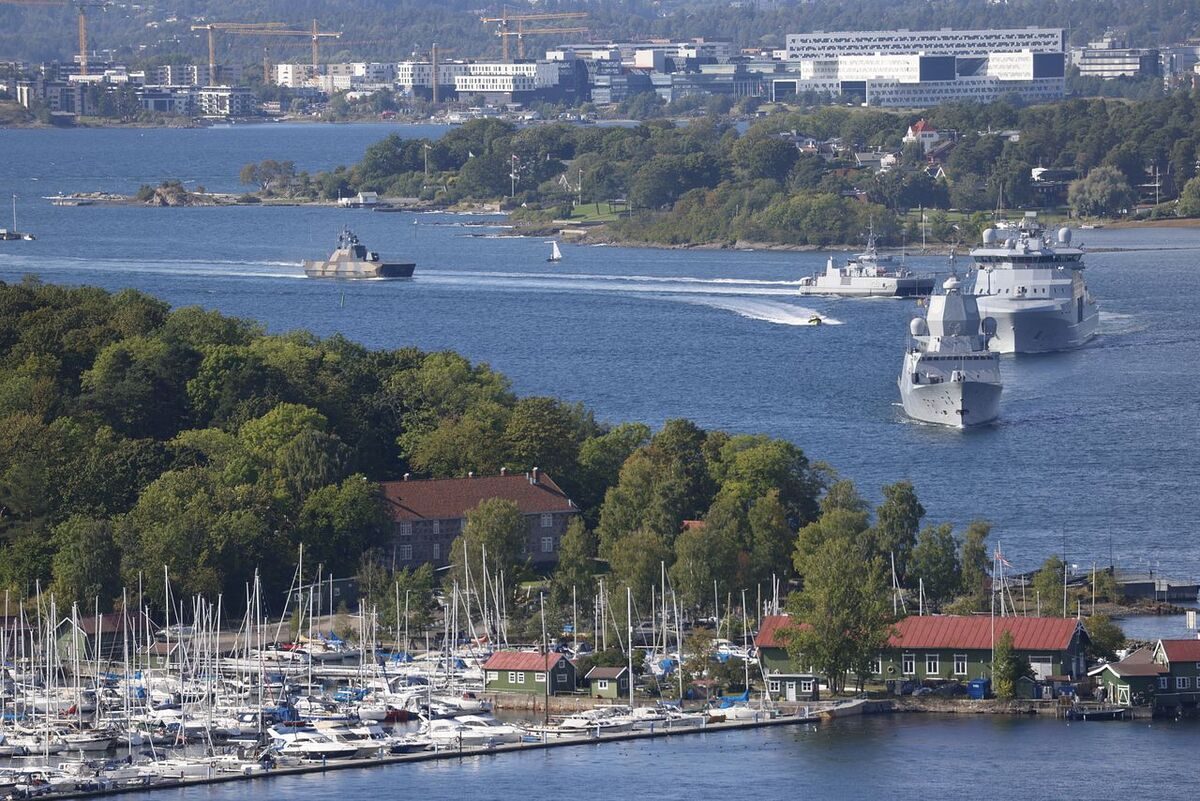 Her seiler Marinen inn til Oslo