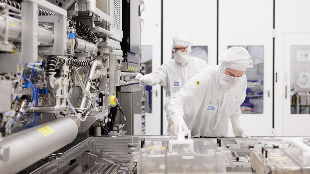 Samsung and TSMC hope AMSL's new machines will help address the chip shortage