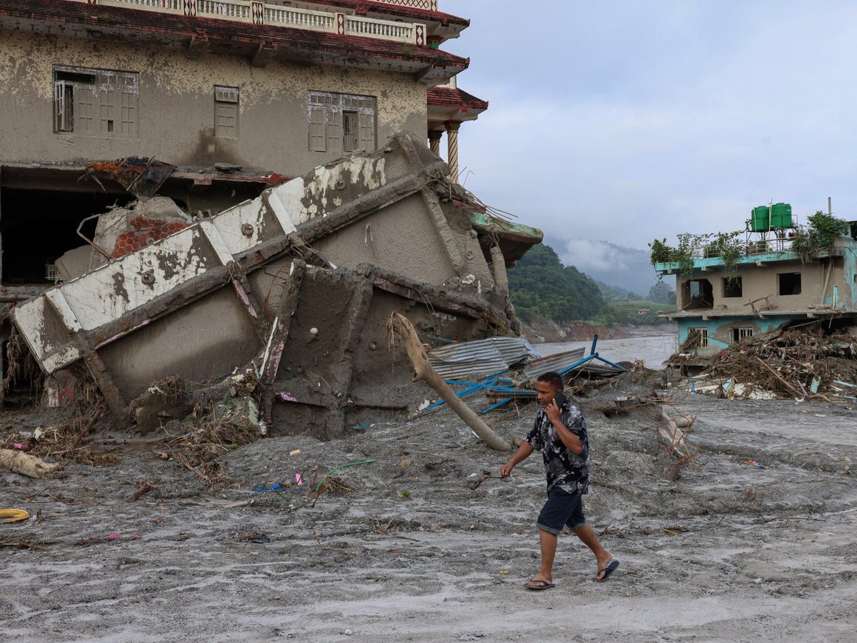 ‘Limit overshoot, peak, decline’: A new global goal for climate change?