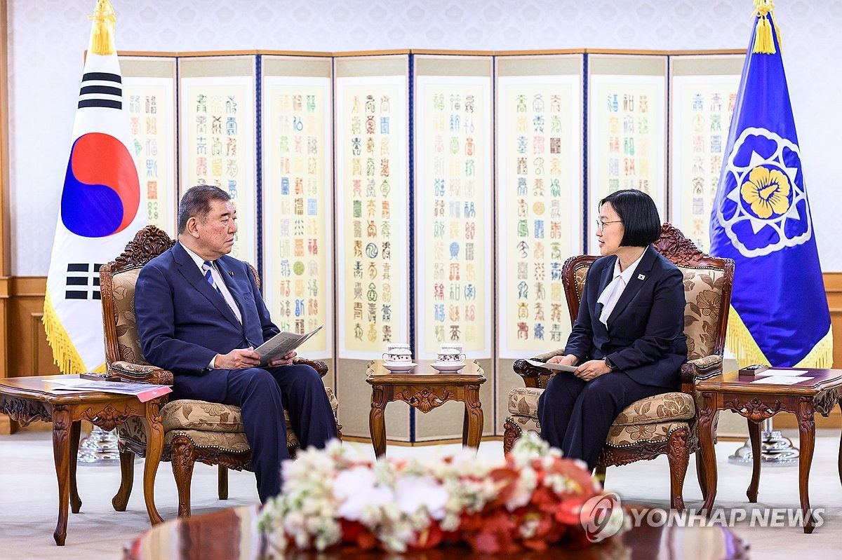 韓총리, 이시바 전 日총리 면담…"미래산업 분야 협력 확대"