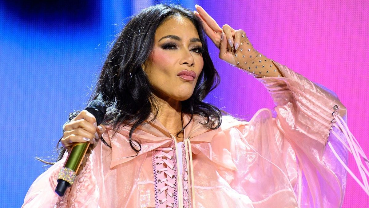 Nicole Scherzinger wystąpiła na koncercie mimo POWAŻNEGO POPARZENIA. Tak teraz wygląda jej noga (FOTO)