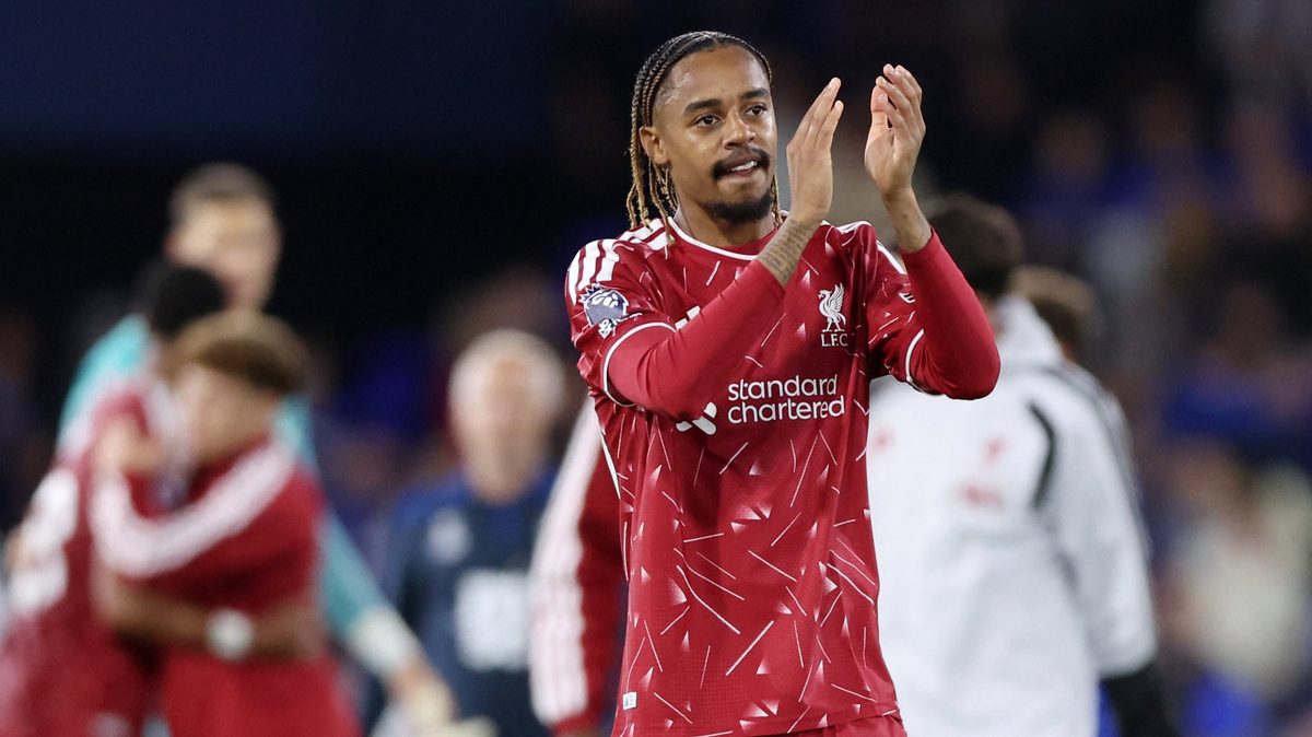 Følg og hør Liverpool - Villarreal med LFCTV