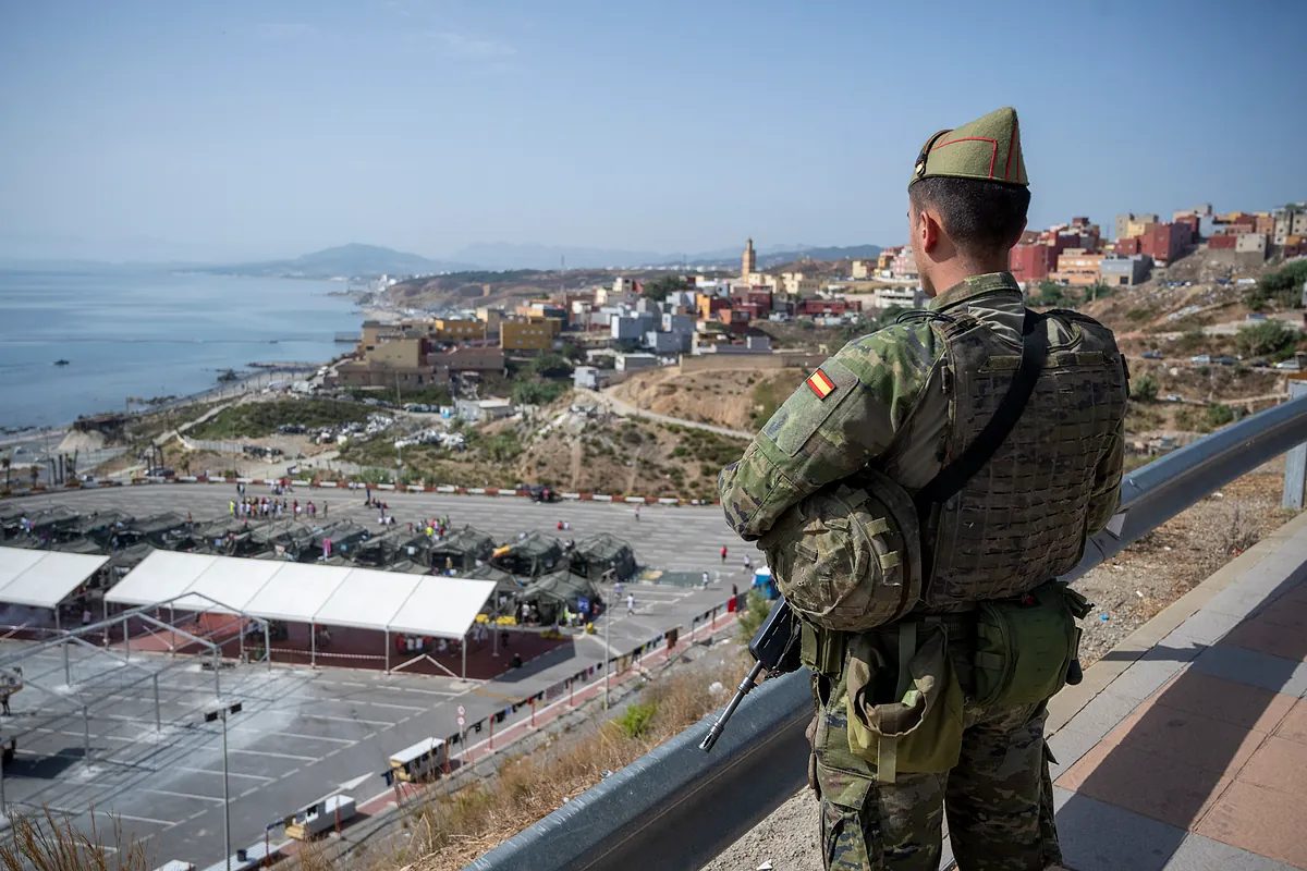 El Ejército en Ceuta ya se puso en alerta dos días antes del asalto pero no se ordenó su despliegue hasta la tarde del…