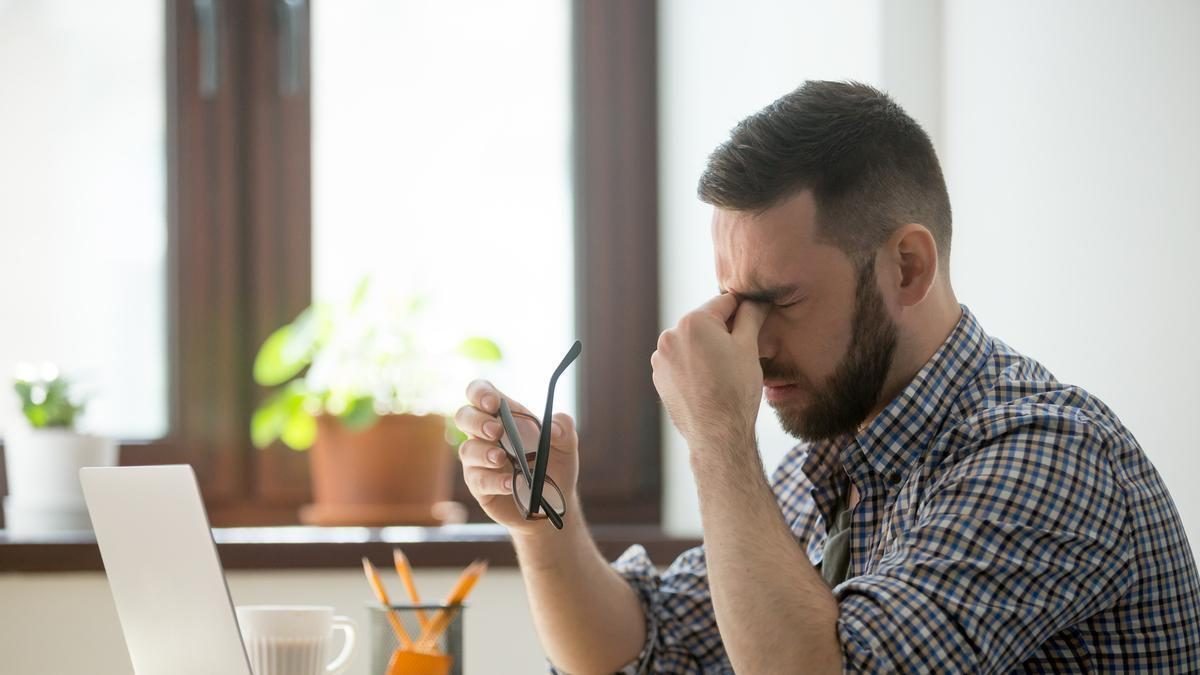 ¿Conoces las 4 fases de la migraña? Cómo avisa, qué es el aura, qué duele más, qué resaca deja...