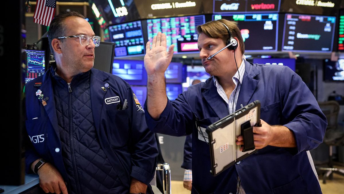 Wall Street tynges etter langhelg