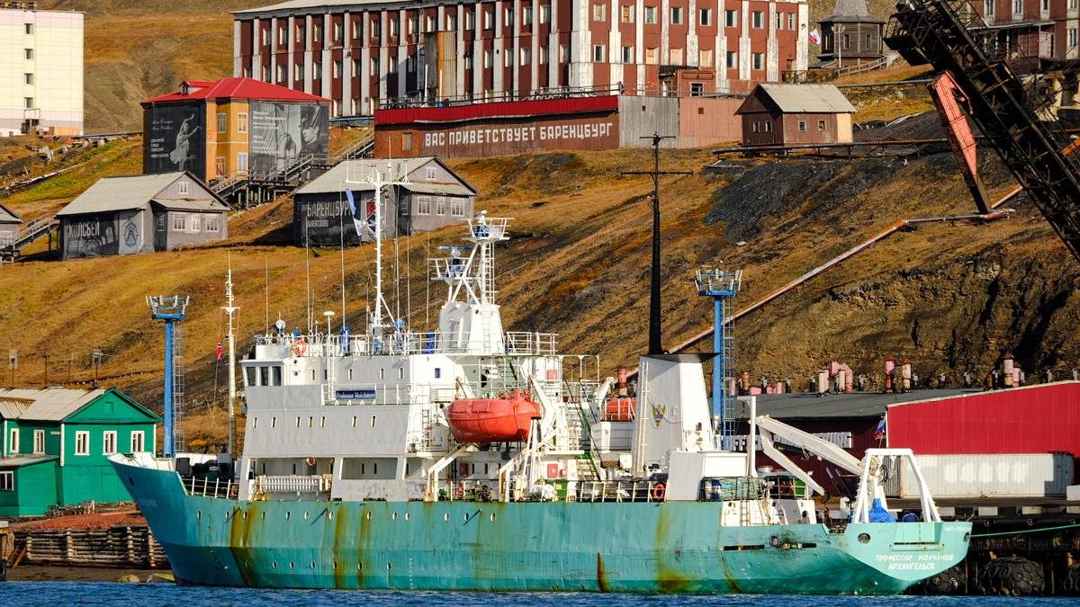 Bekrefter at personer fra det russiske skipet «Professor Moltsjanov» har kommet seg hjem