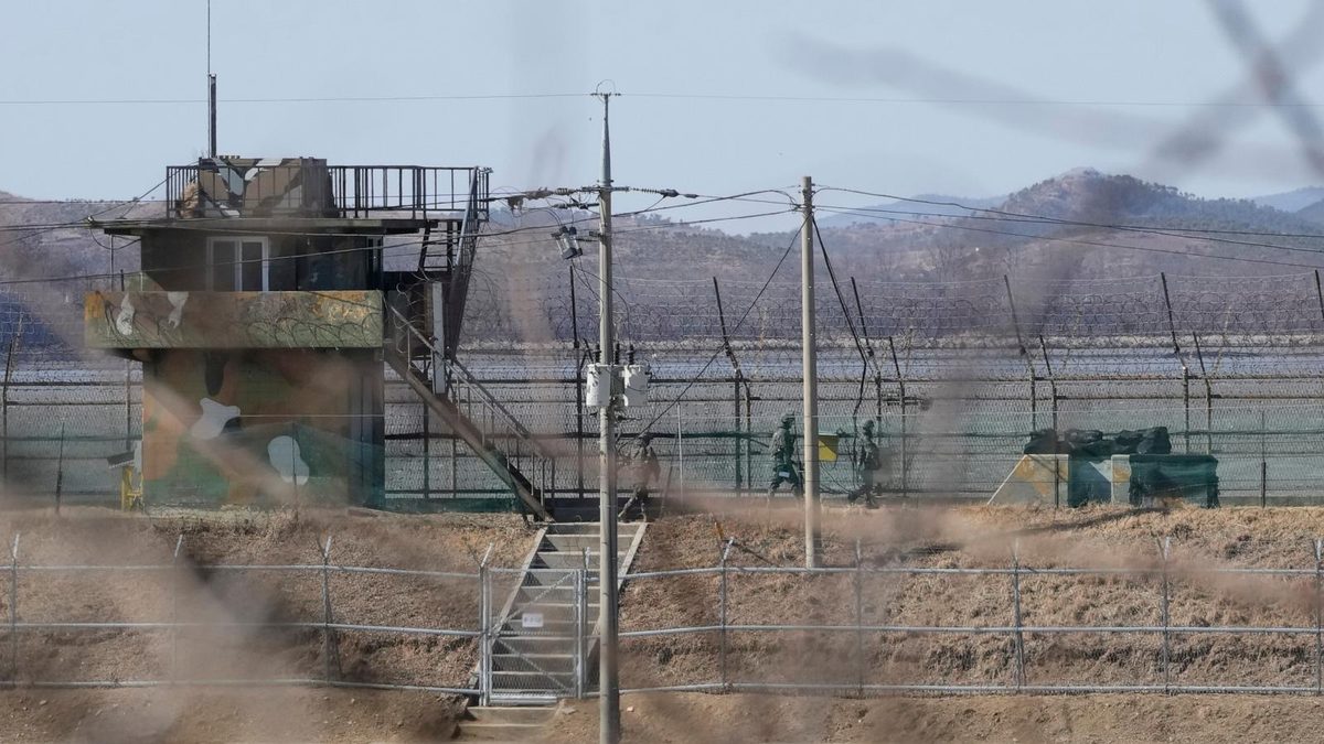 S. Korea says border blasts injured 3 officers was likely caused by N. Korean mines