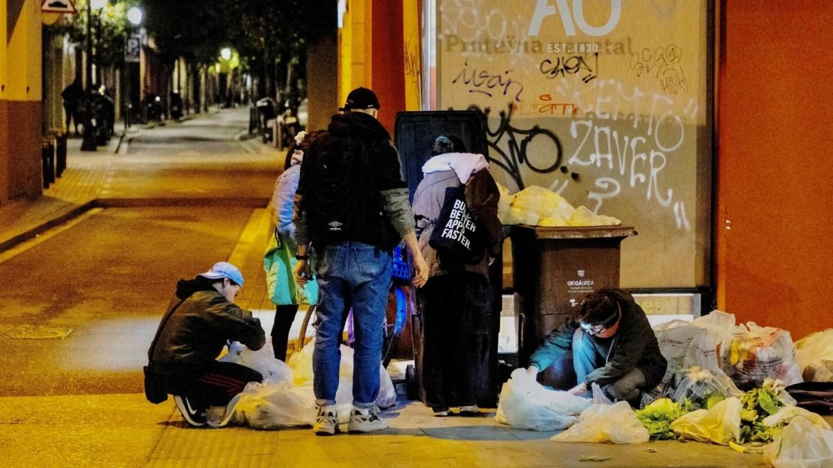 La falta de inspecciones diluye la ley estatal contra el despilfarro de alimentos