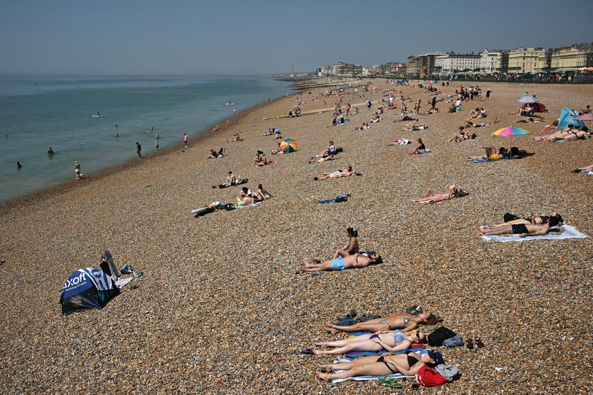 Parts of UK to roast in 27C weather on Tuesday before rain and wind move in