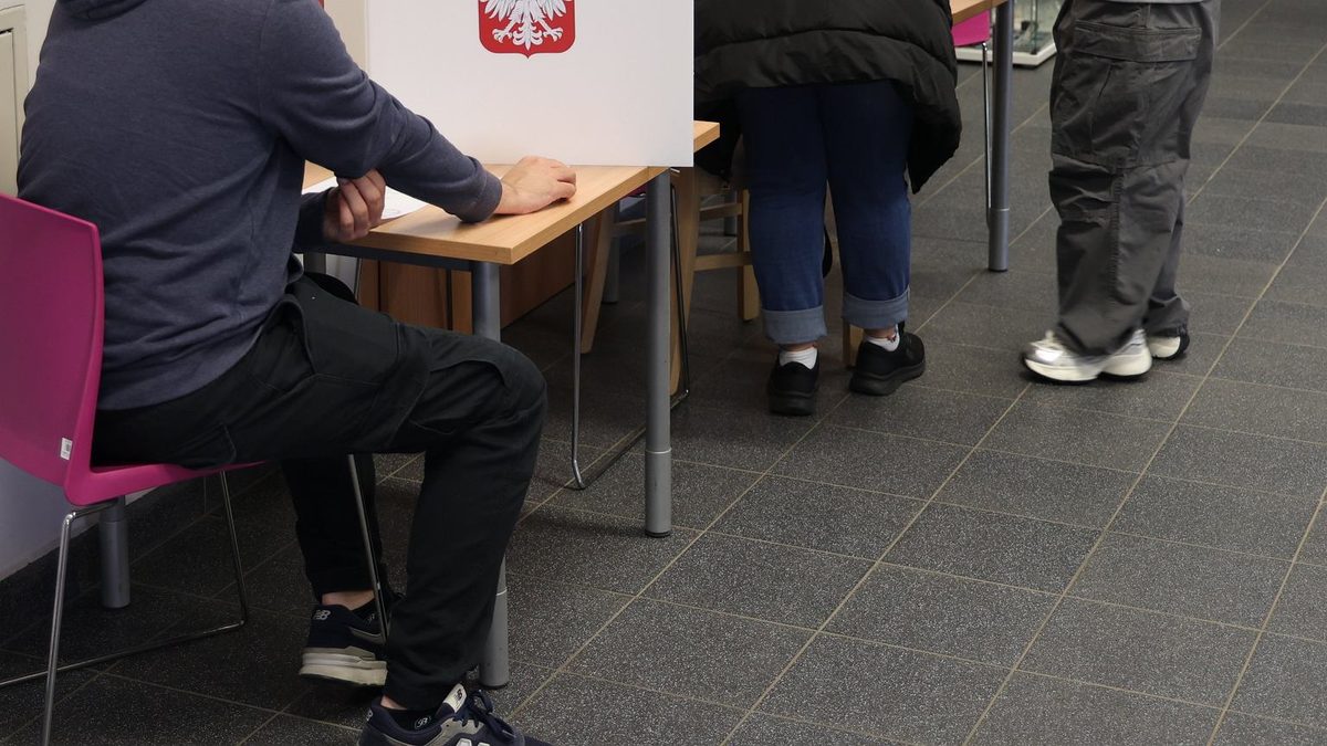 Część głosów na Trzaskowskiego przypisali Nawrockiemu. Jest nietypowy ruch prokuratury