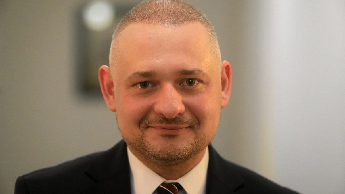 Poseł KO miał wziąć kilkaset tysięcy euro łapówki. Klub wyciągnął konsekwencje