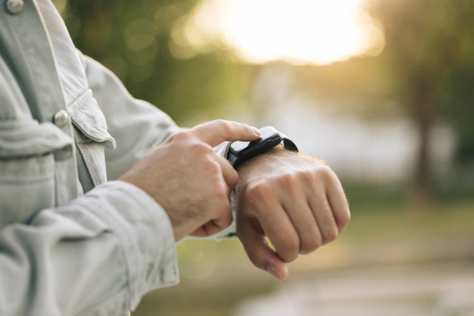 Myślisz, że spalasz dużo kalorii? Smartwatch cię okłamie