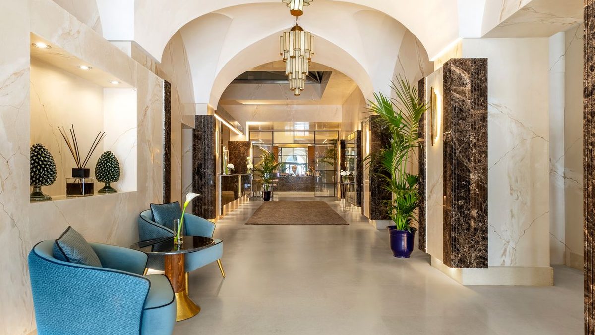 Tivoli Palazzo 1880 a Lecce: prima locanda, poi albergo nobiliare, ecco com'è l'hotel che porta il lusso internazionale…