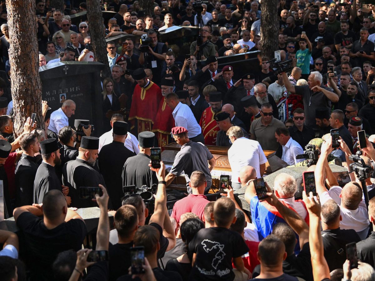 EU condemns Serbia’s ministers for attending funeral of war criminal Mladic