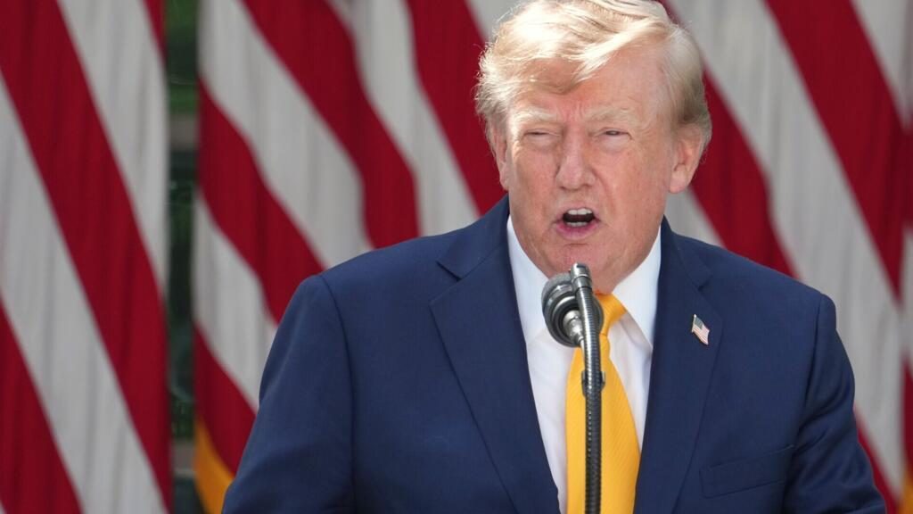 Deux mois avant les élections de mi-mandat, la popularité de Trump est au plus bas