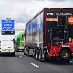 Landelijke ov-staking en wegwerkzaamheden: 'Houd rekening met vertraging'