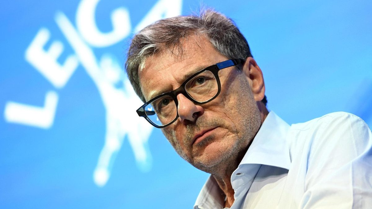 Manovra, Giorgetti: "Flat tax per i giovani, in pensione a 64 anni ha senso ma attenzione ai conti"