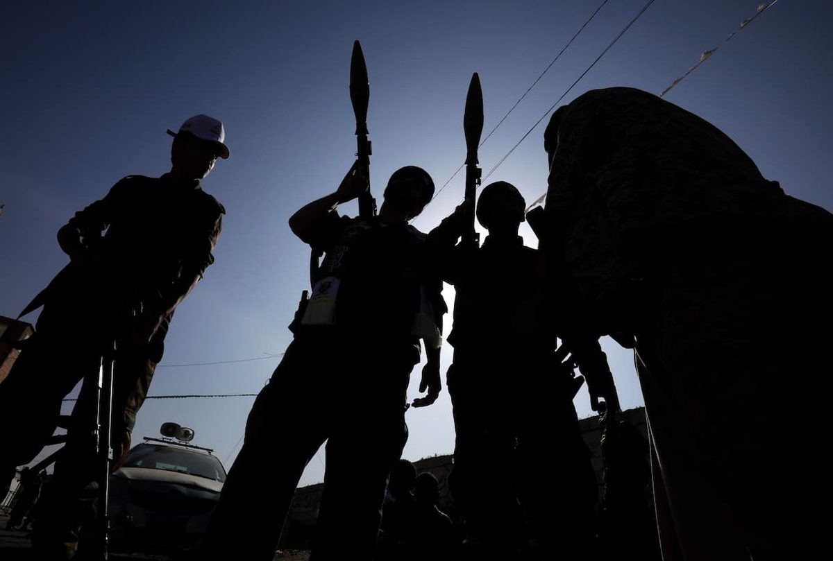 Iran Usa, Houthi controllano lo Stretto di Bab el-Mandeb. Attaccato oleodotto saudita LIVE