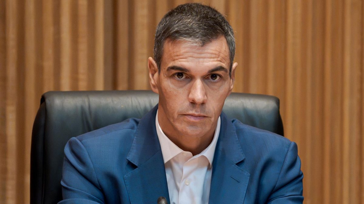 La 'ley de nietos' contada con el abuelo franquista de Sánchez y el abuelo republicano de Casado